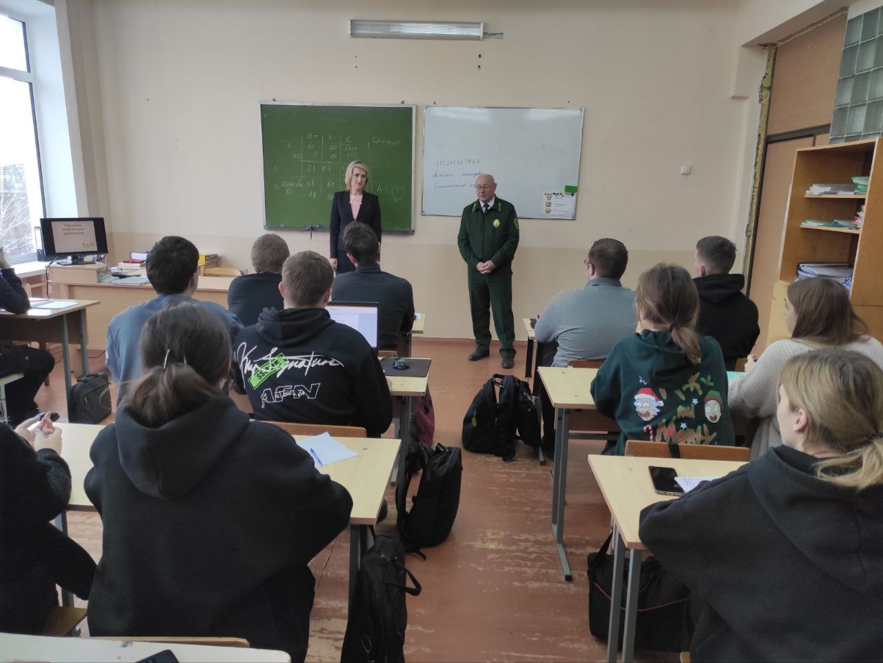 Директор Белыничского лесхоза и заместитель руководителя организации по идеологической работе посетили филиал БГТУ 