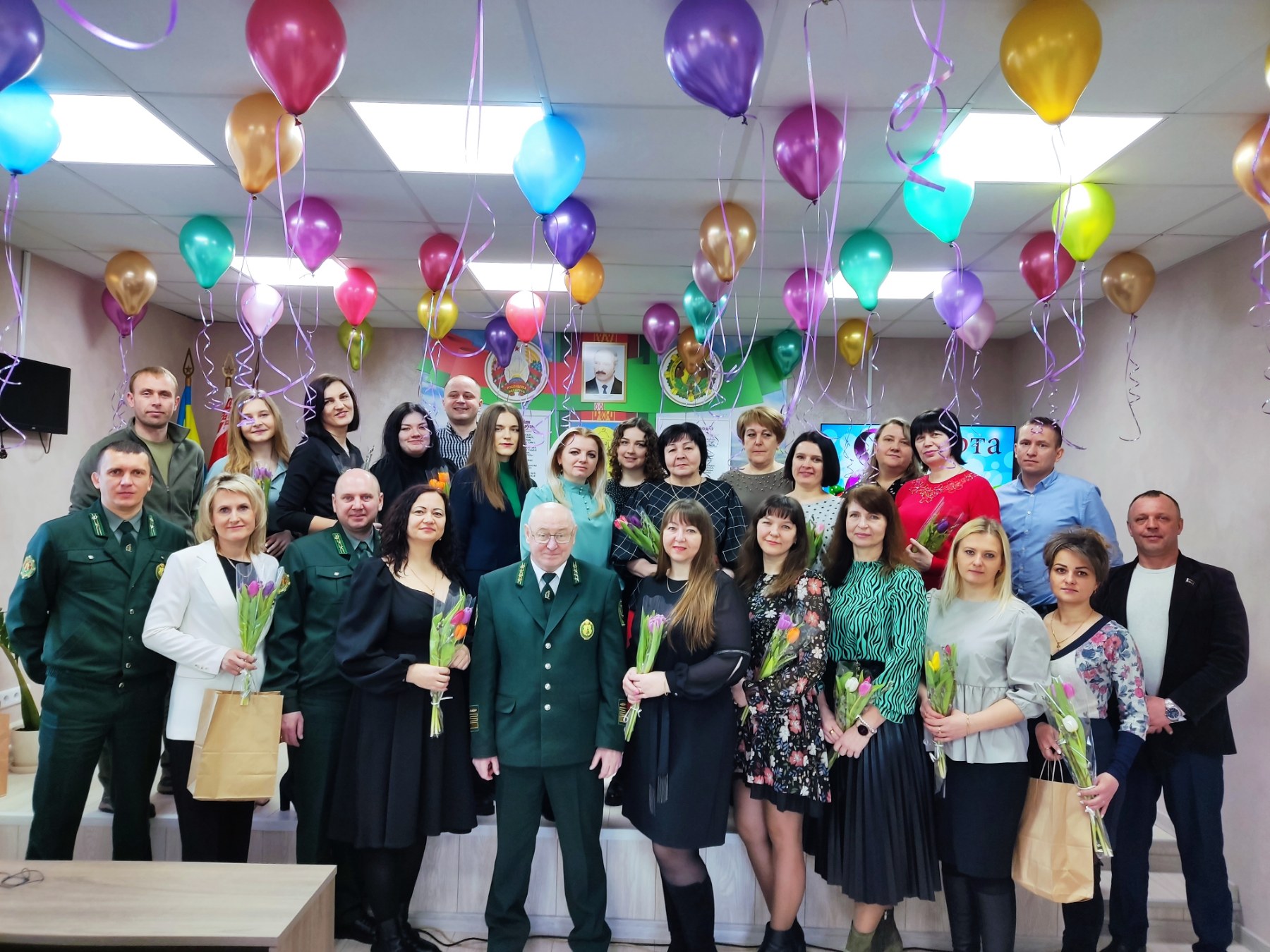 Белыничский лесхоз поздравляет с наступающим Международным женским днём 8 марта!