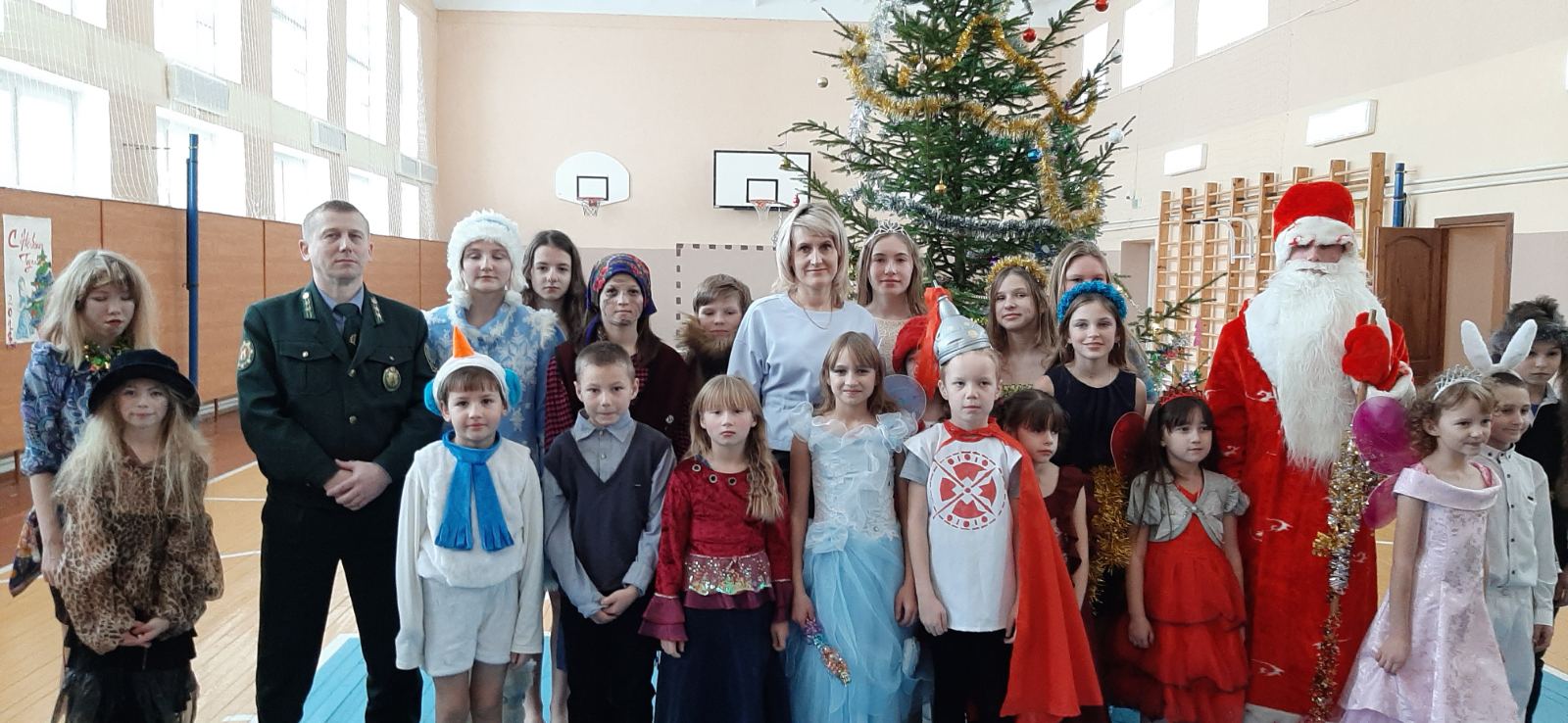 Белыничский лесхоз  принял участие в новогодней благотворительной акции 