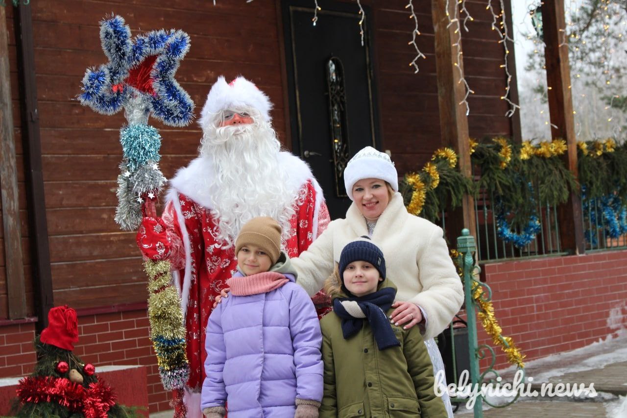 С сегодняшнего дня на базе отдыха «Глухариный ток» заработала Резиденция Деда Мороза и его внучки Снегурочки.