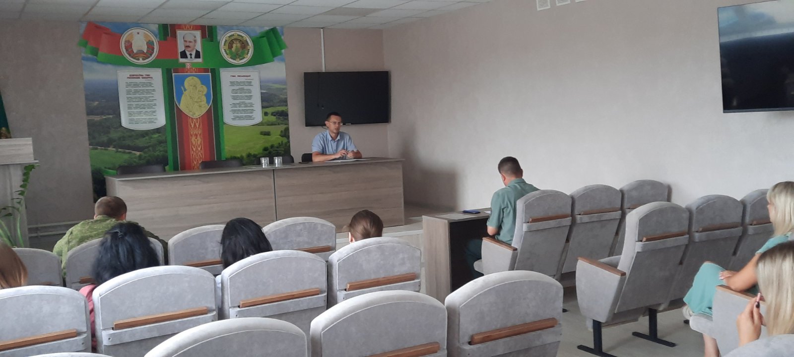Инспектор Могилевской областной инспекции охраны животного и растительного мира провел в Белыничском лесхозе беседу