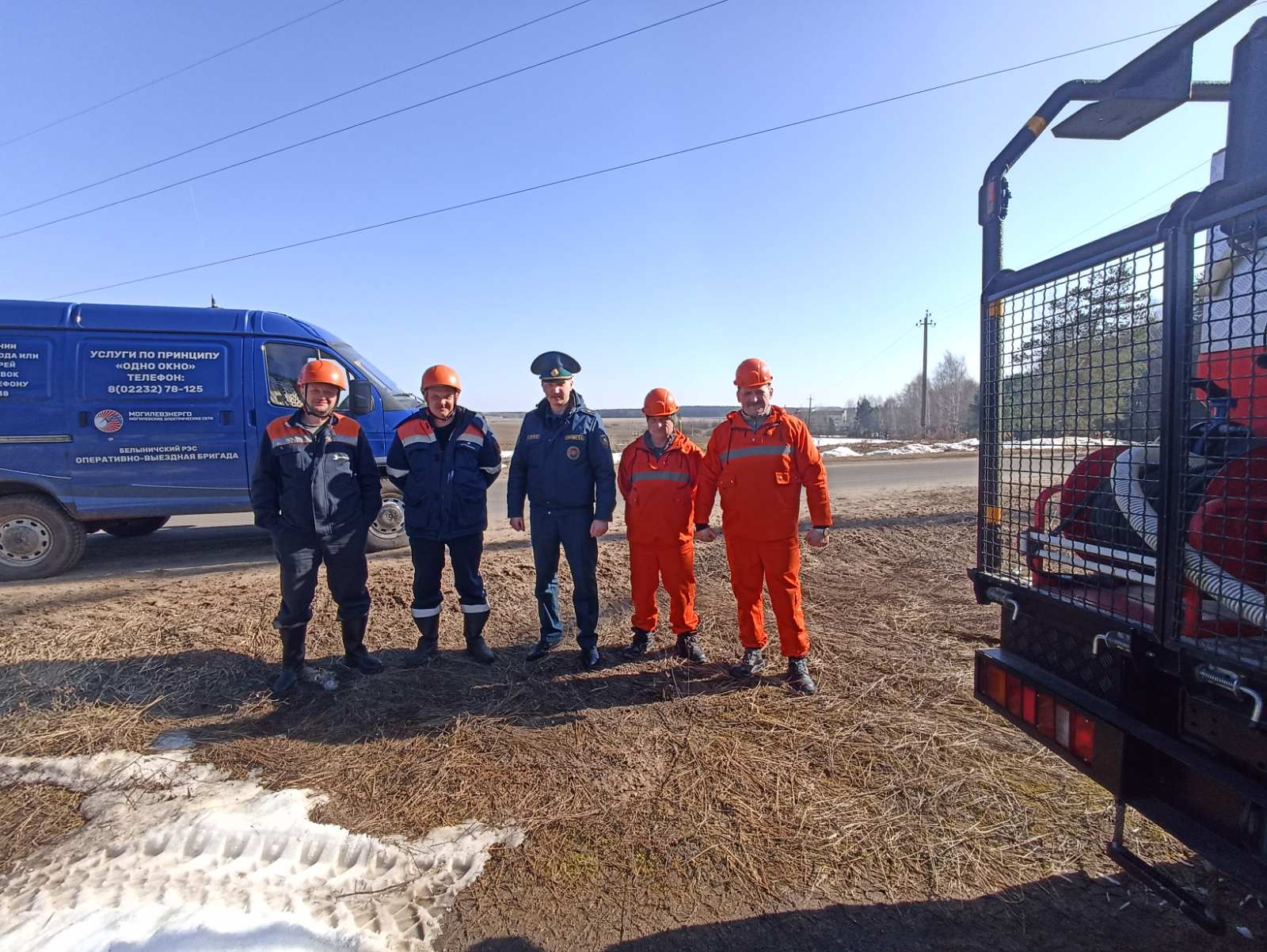 Работники Белыничского лесхоза отработали действия при пожаре под линиями электропередач